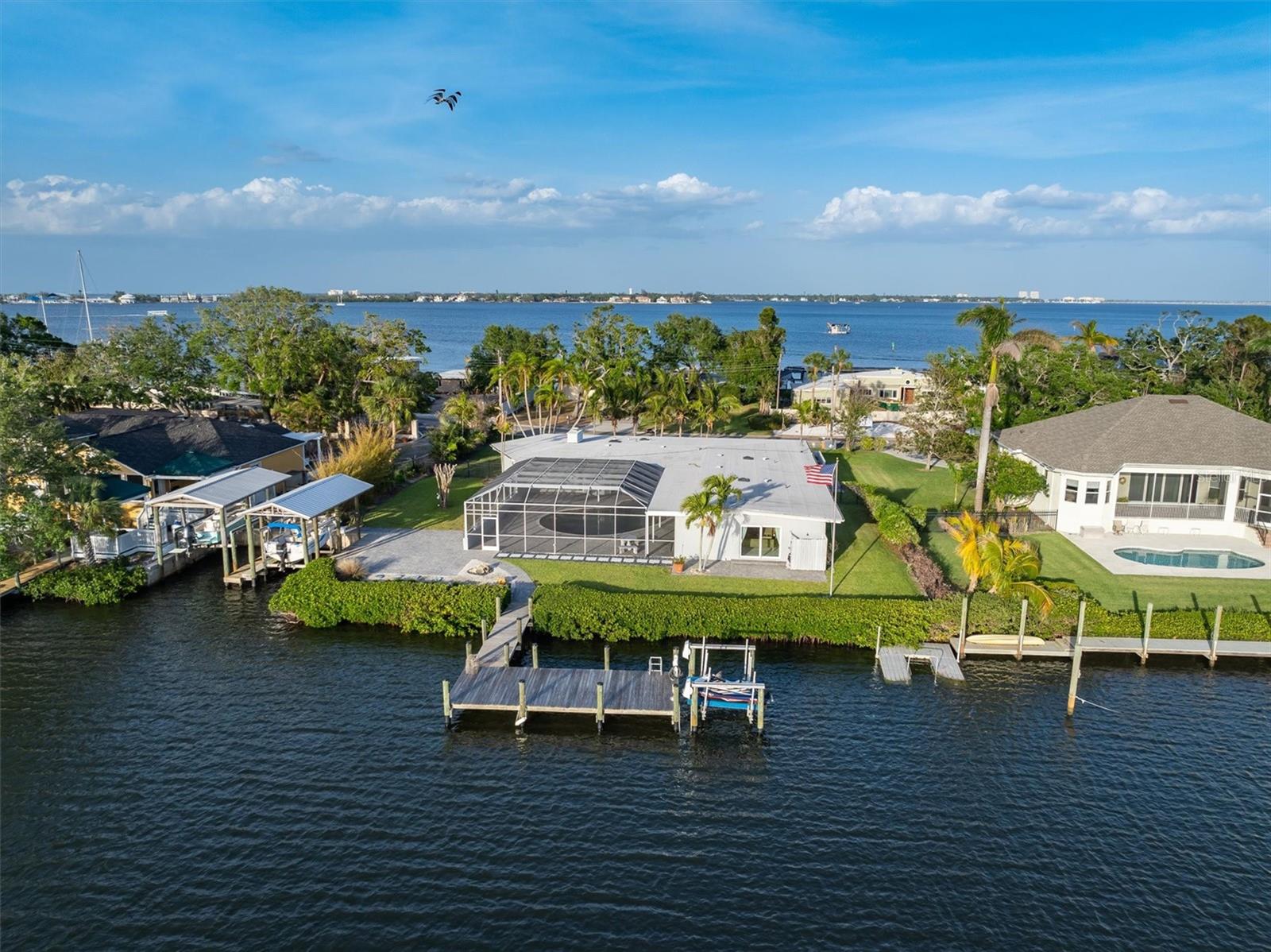 LARMARIE SHORES - Residential