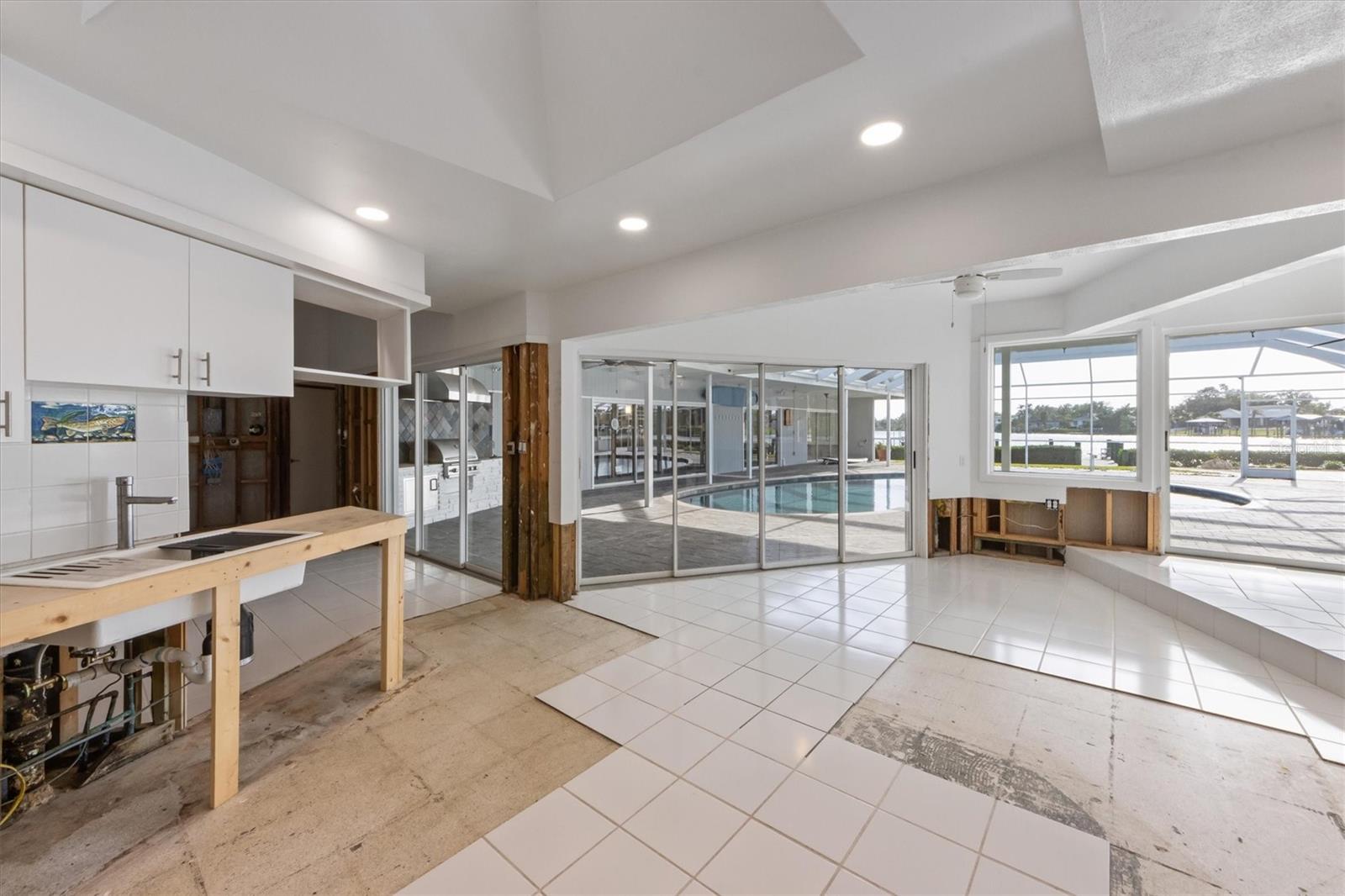 LARMARIE SHORES - Residential
