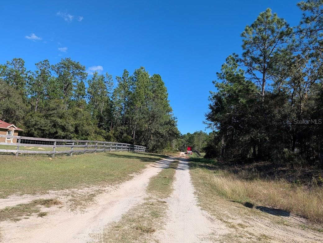 ROLLING HILLS - Land