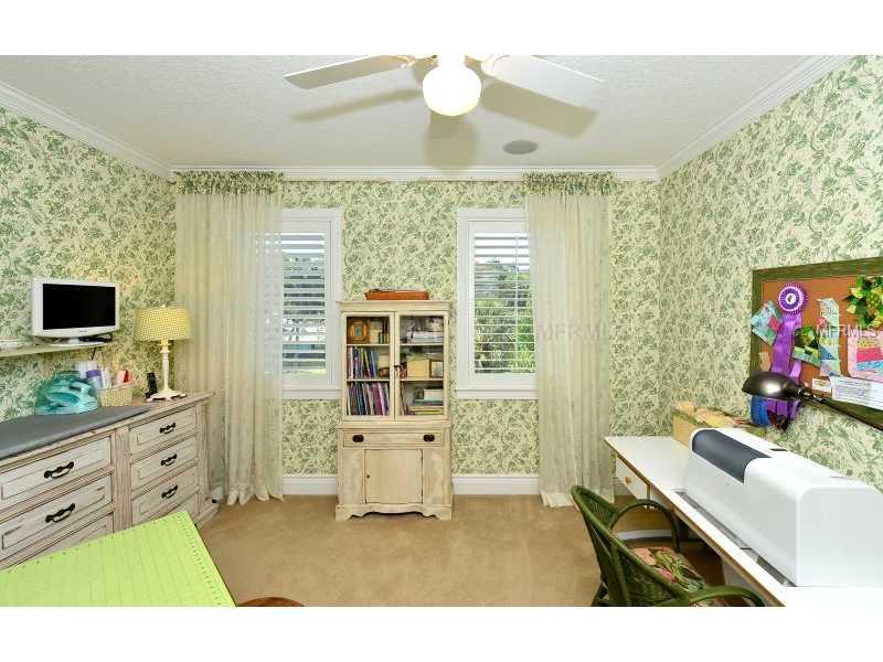 PARADISE SHORES - Residential