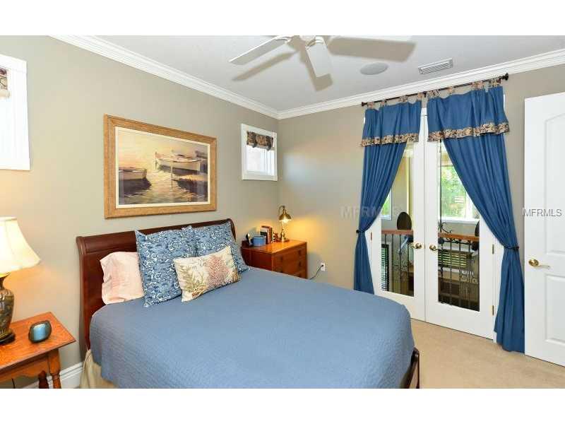 PARADISE SHORES - Residential