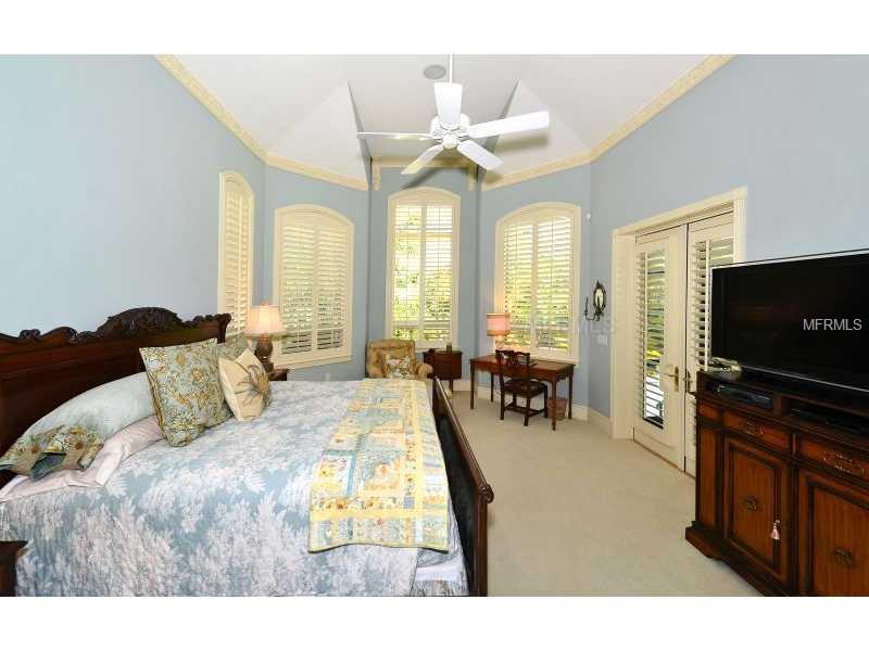 PARADISE SHORES - Residential