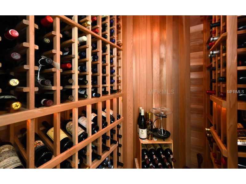 PARADISE SHORES - Residential