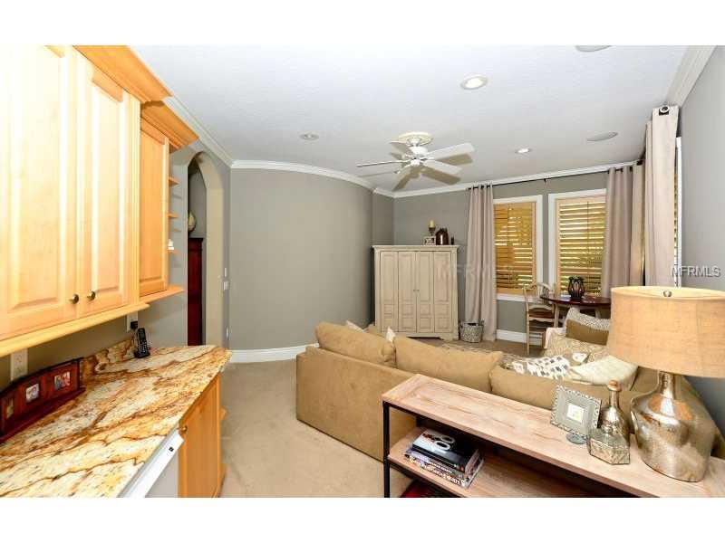 PARADISE SHORES - Residential