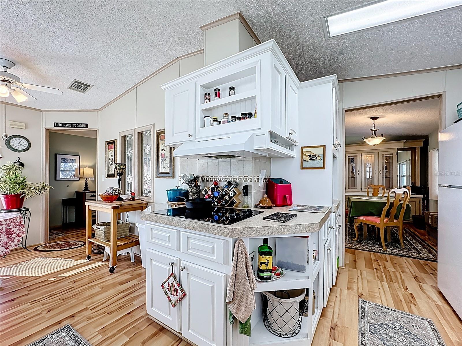 TAVARES FOX RUN MOBILE HOME - Residential