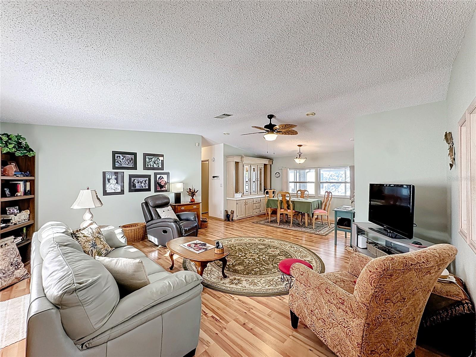 TAVARES FOX RUN MOBILE HOME - Residential