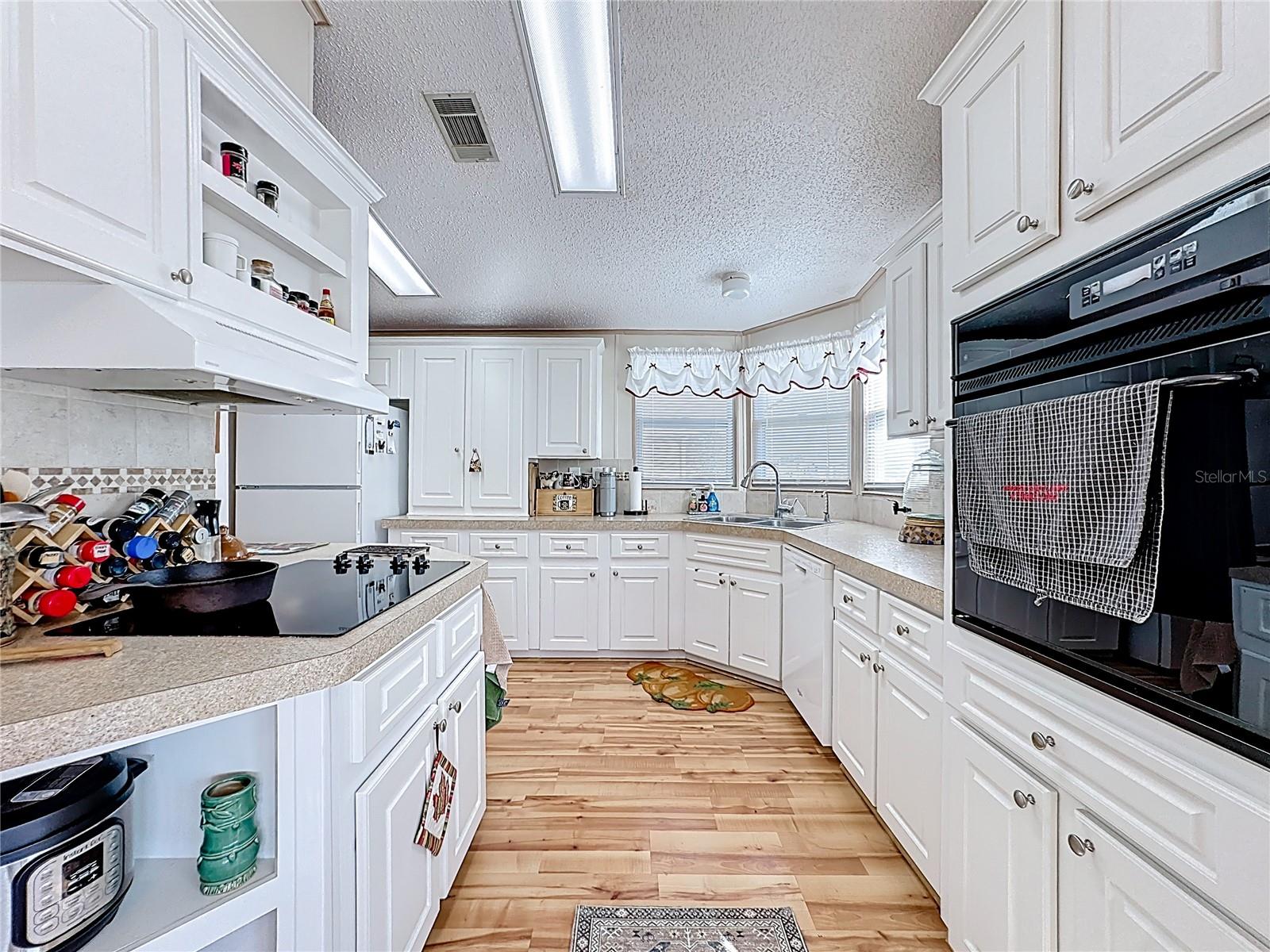 TAVARES FOX RUN MOBILE HOME - Residential