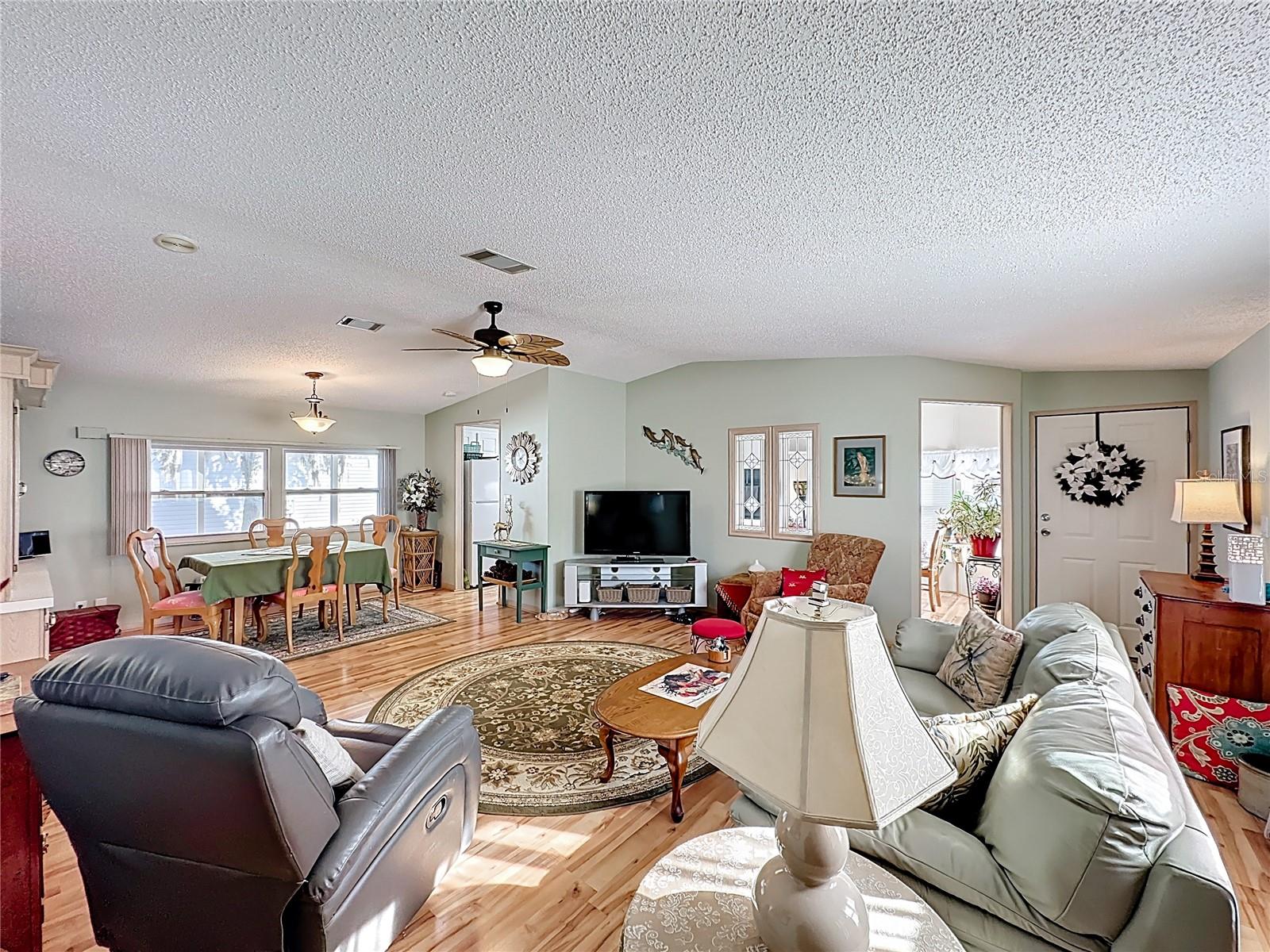 TAVARES FOX RUN MOBILE HOME - Residential