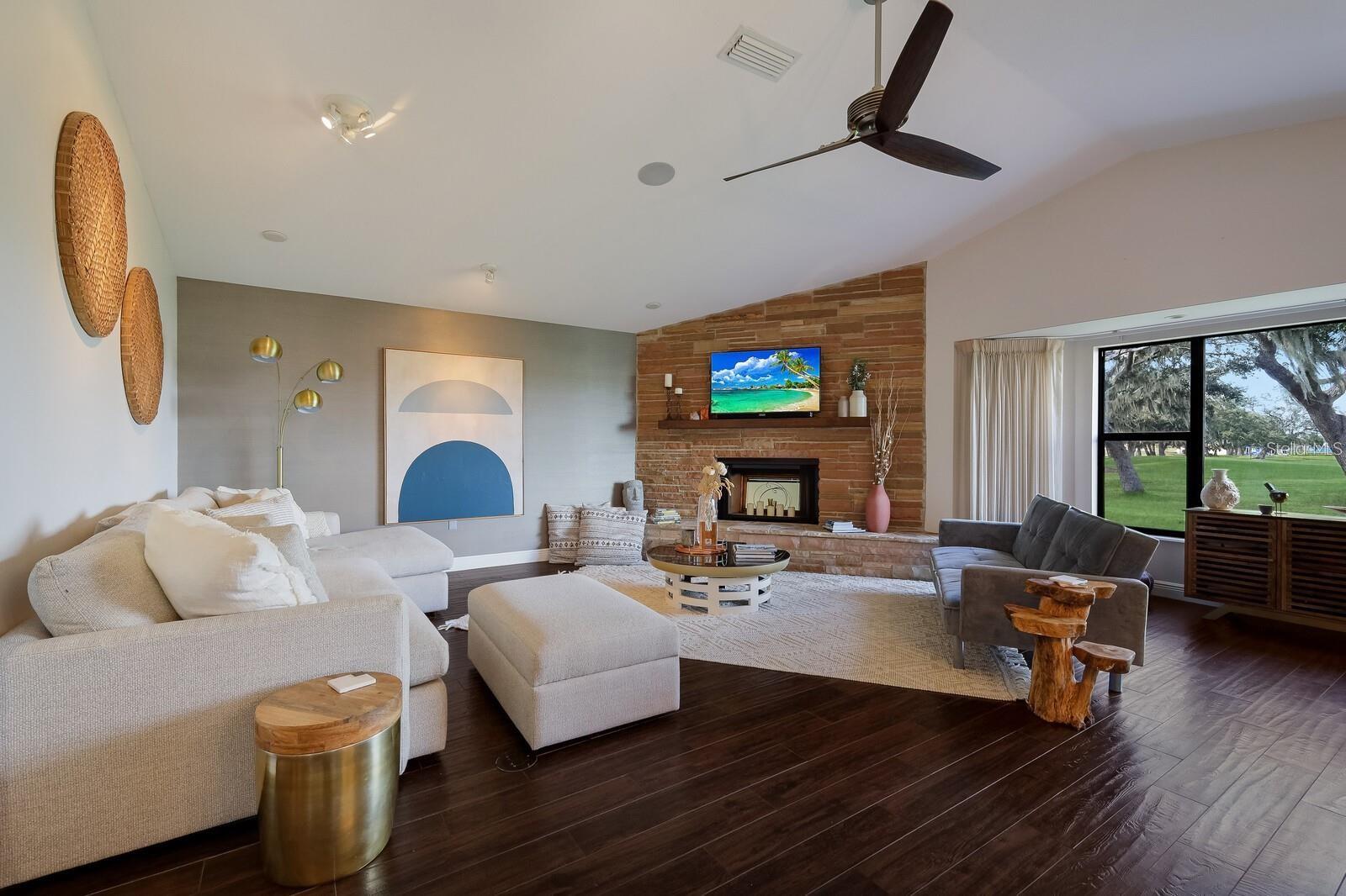 COUNTRY CLUB OF SARASOTA THE - Residential Lease