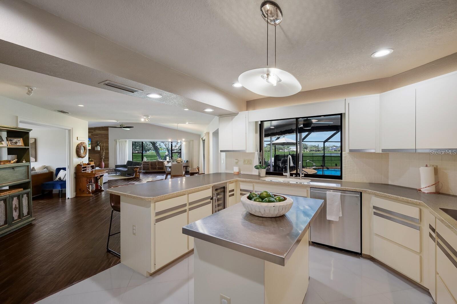 COUNTRY CLUB OF SARASOTA THE - Residential Lease