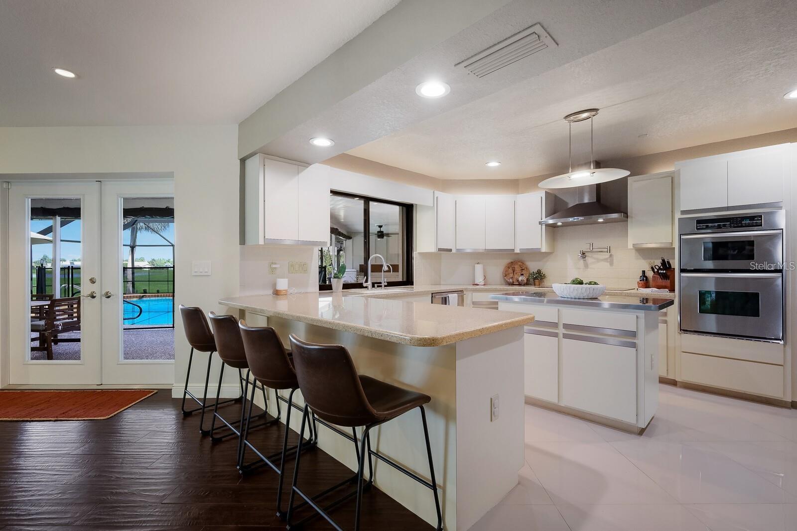 COUNTRY CLUB OF SARASOTA THE - Residential Lease