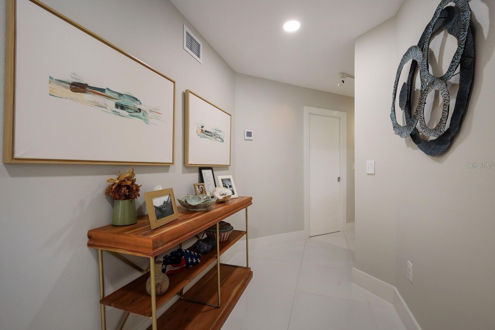 COUNTRY CLUB OF SARASOTA THE - Residential Lease