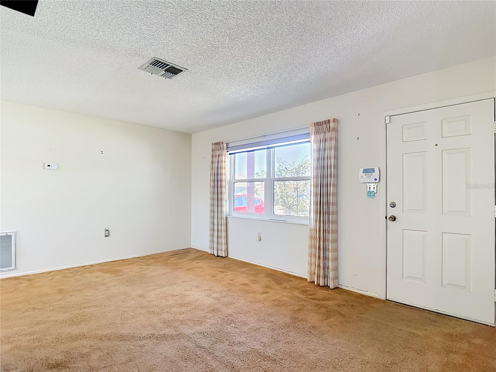 THE LAKES - Residential