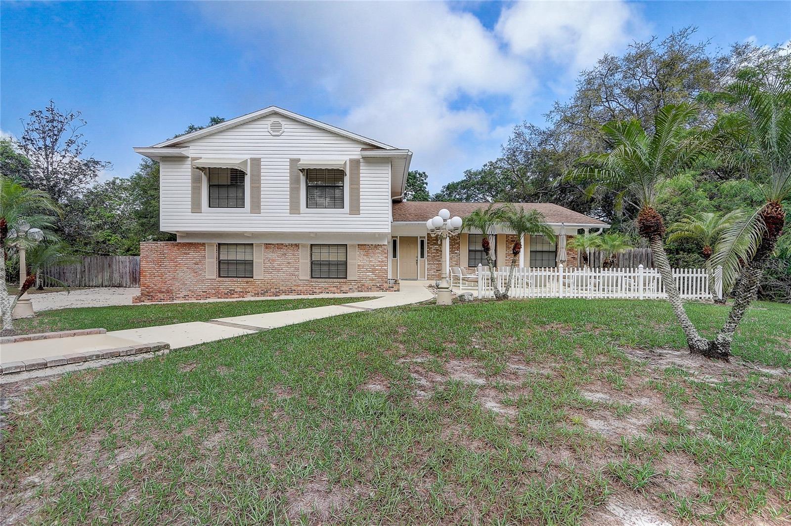 1204 SWAN STREET