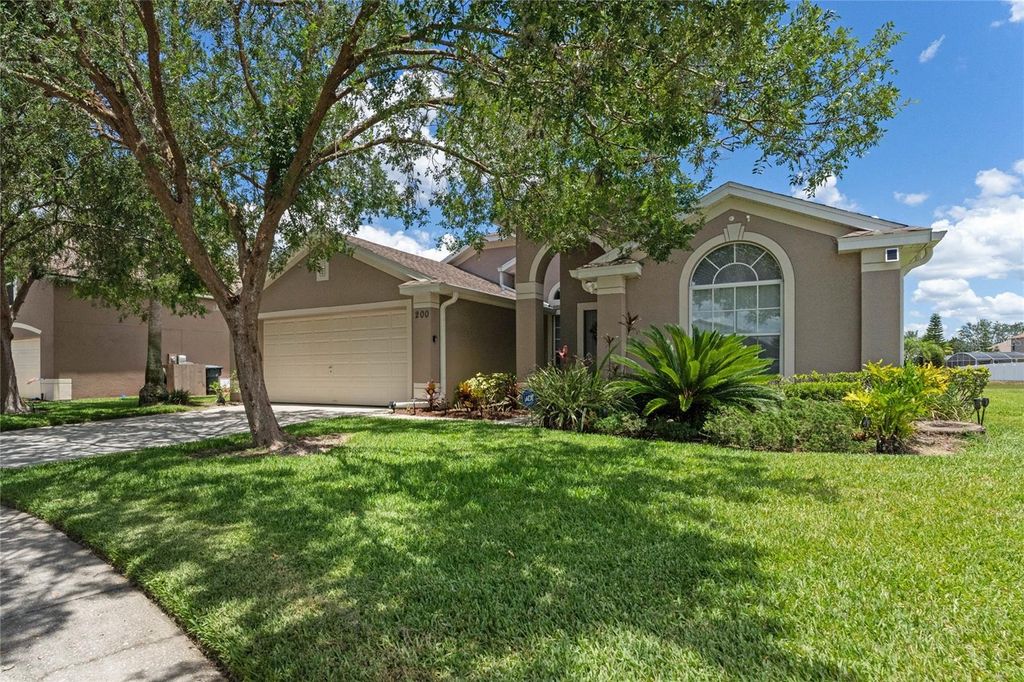 Photo of 200 Lockbreeze Drive, Davenport, FL 33897 (MLS # O6336330)