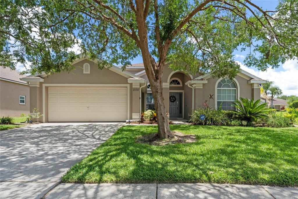 Photo of 200 Lockbreeze Drive, Davenport, FL 33897 (MLS # O6336330)