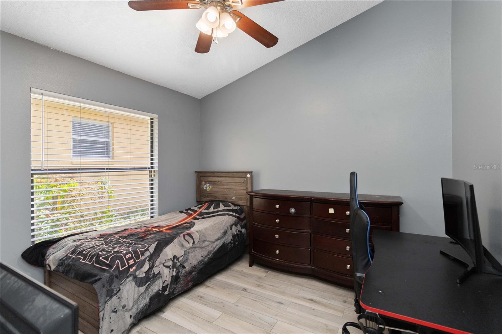 RIVERSIDE AT TWIN RIVERS UN 1 - Residential