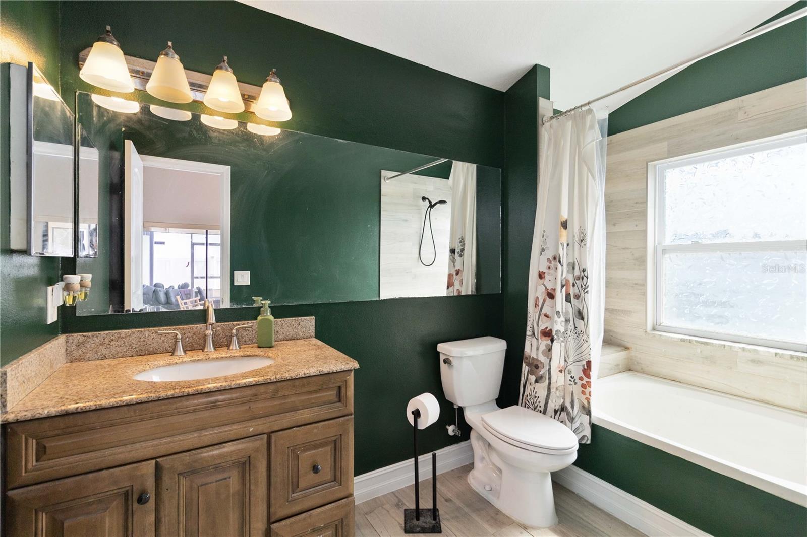 RIVERSIDE AT TWIN RIVERS UN 1 - Residential