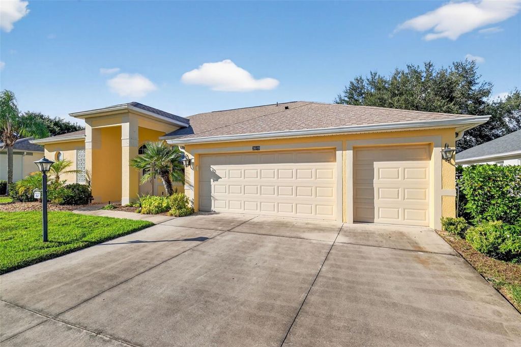 Photo of 3609 Belle Rose Drive, Leesburg, FL 34748 (MLS # G5102907)