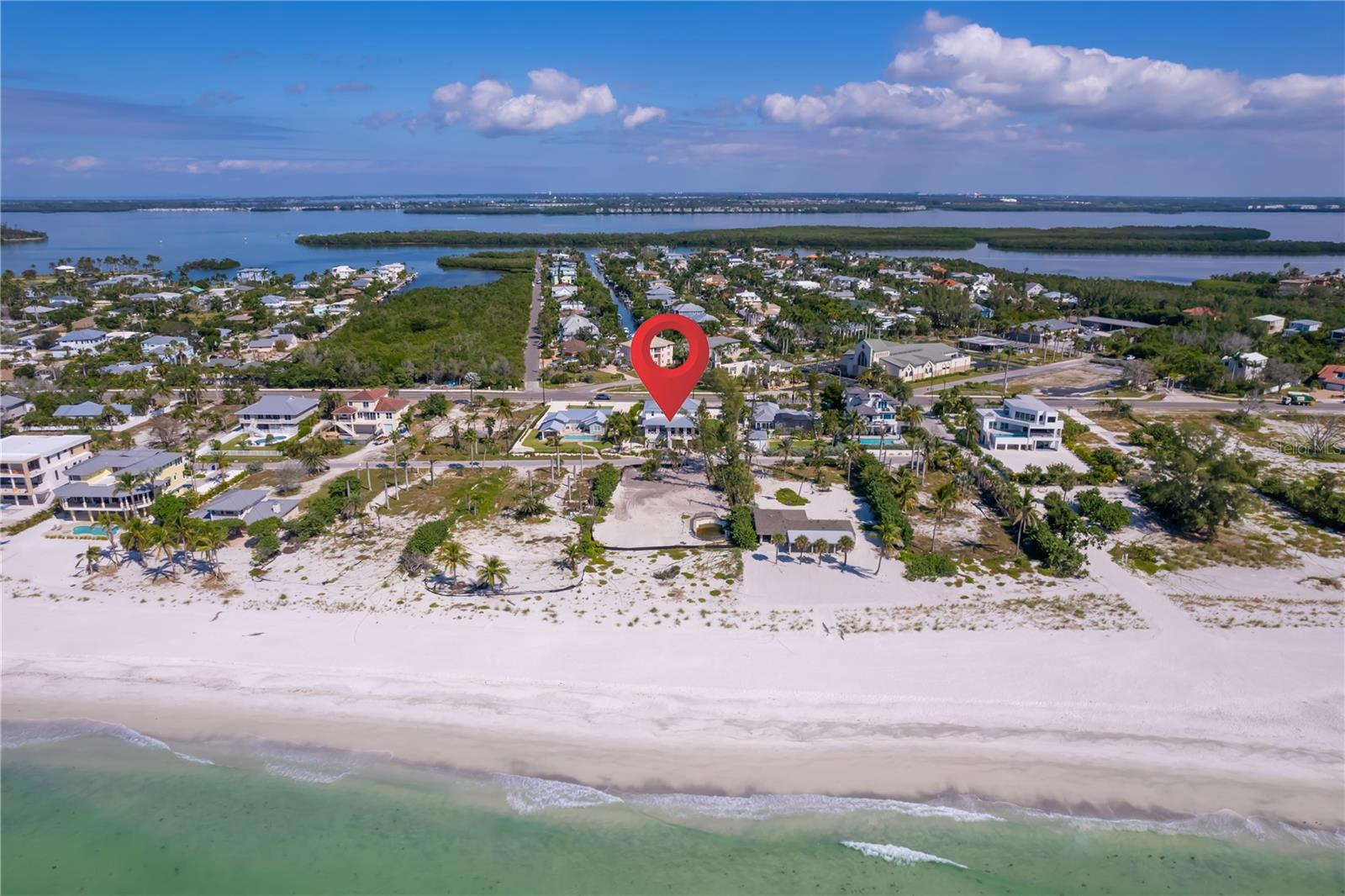 SLEEPY LAGOON - Land