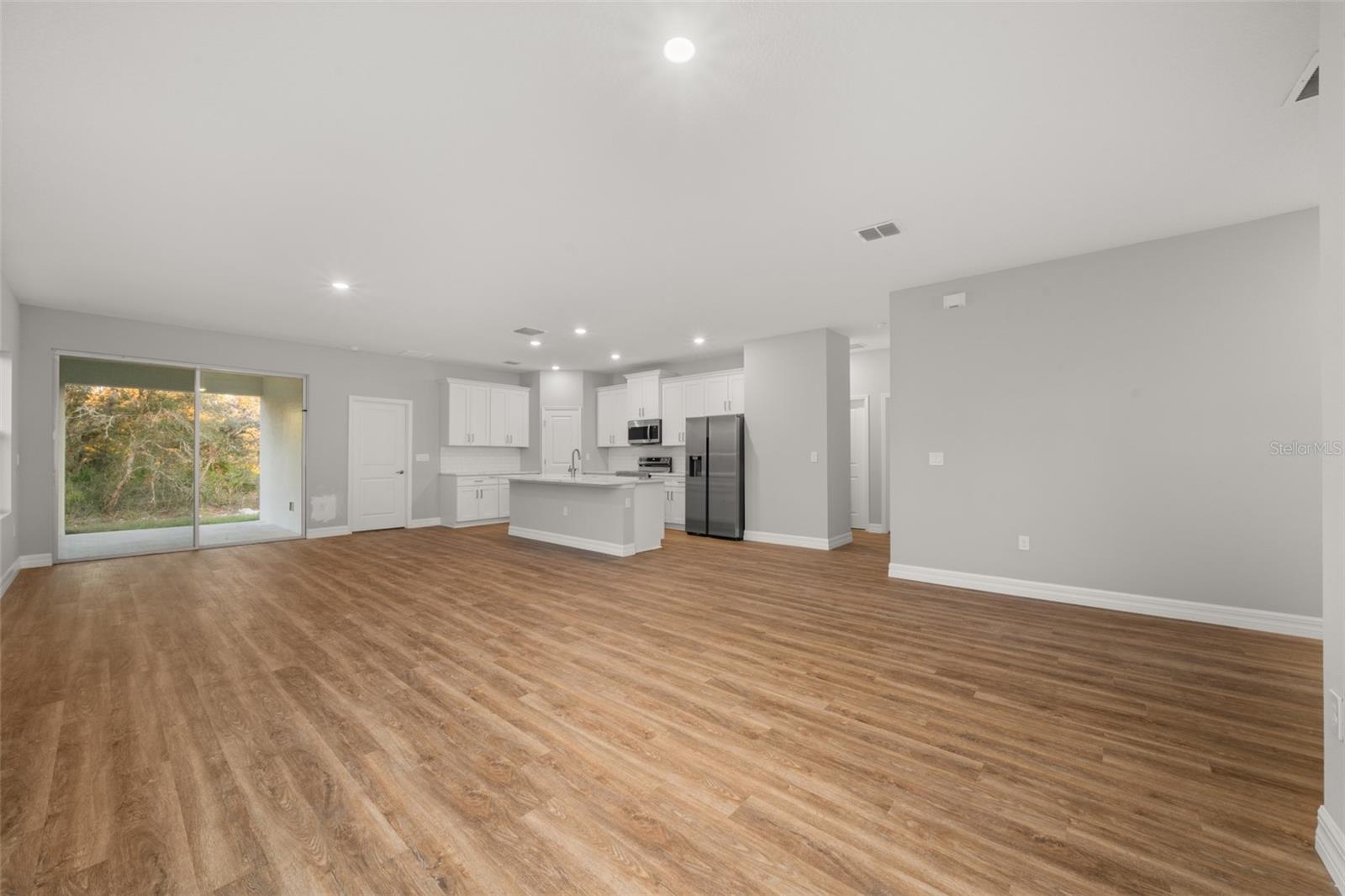 SUN N LAKE - Residential