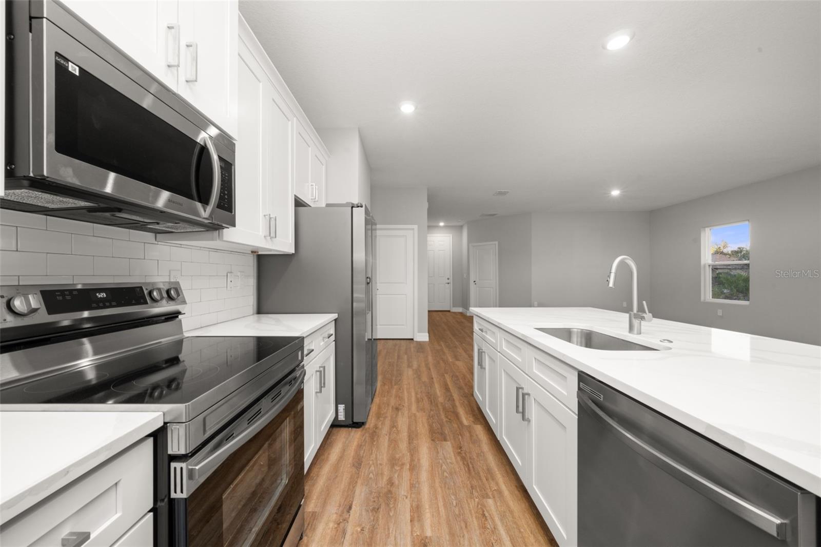 SUN N LAKE - Residential