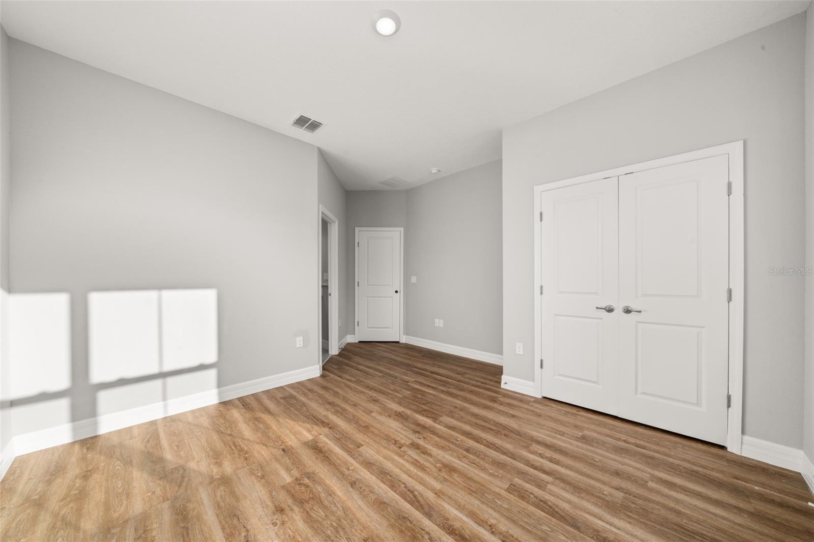 SUN N LAKE - Residential