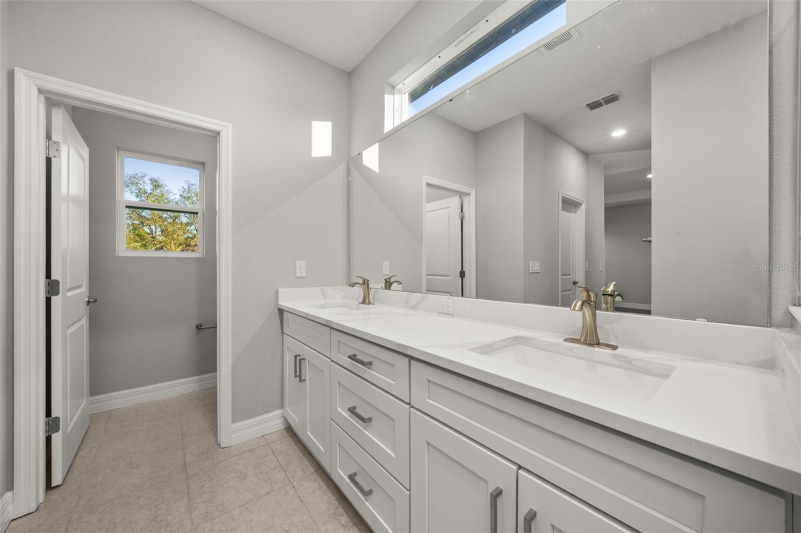 SUN N LAKE - Residential