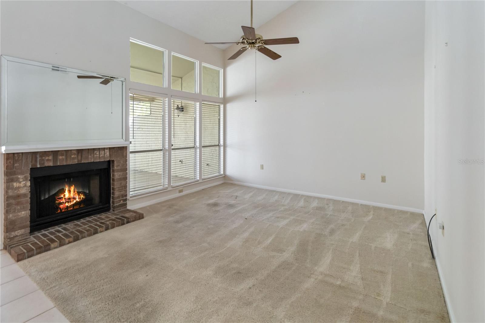 262 W SABAL PALM PLACE