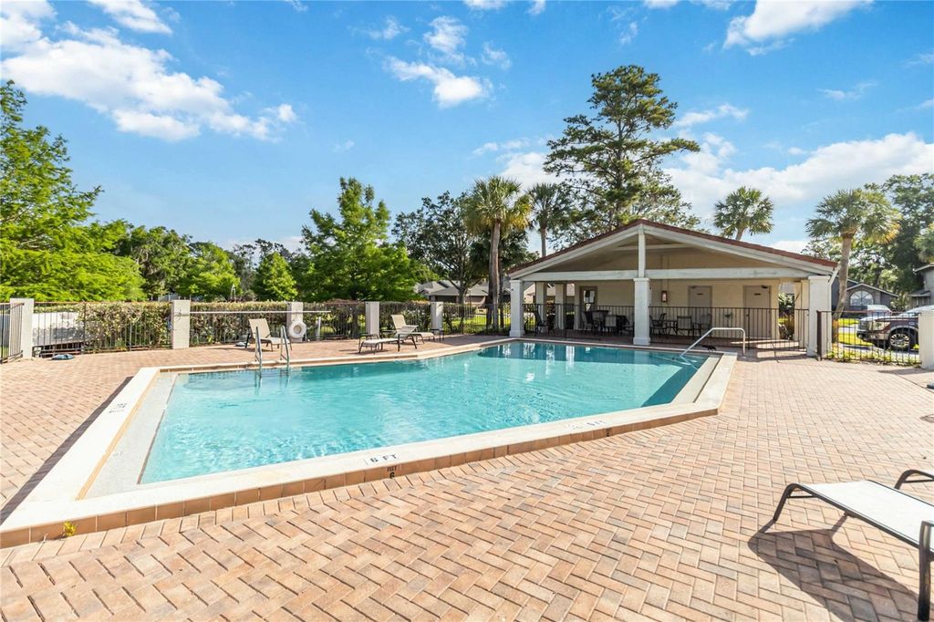 Photo of 262 W Sabal Palm Place, Longwood, FL 32779 (MLS # O6403737)