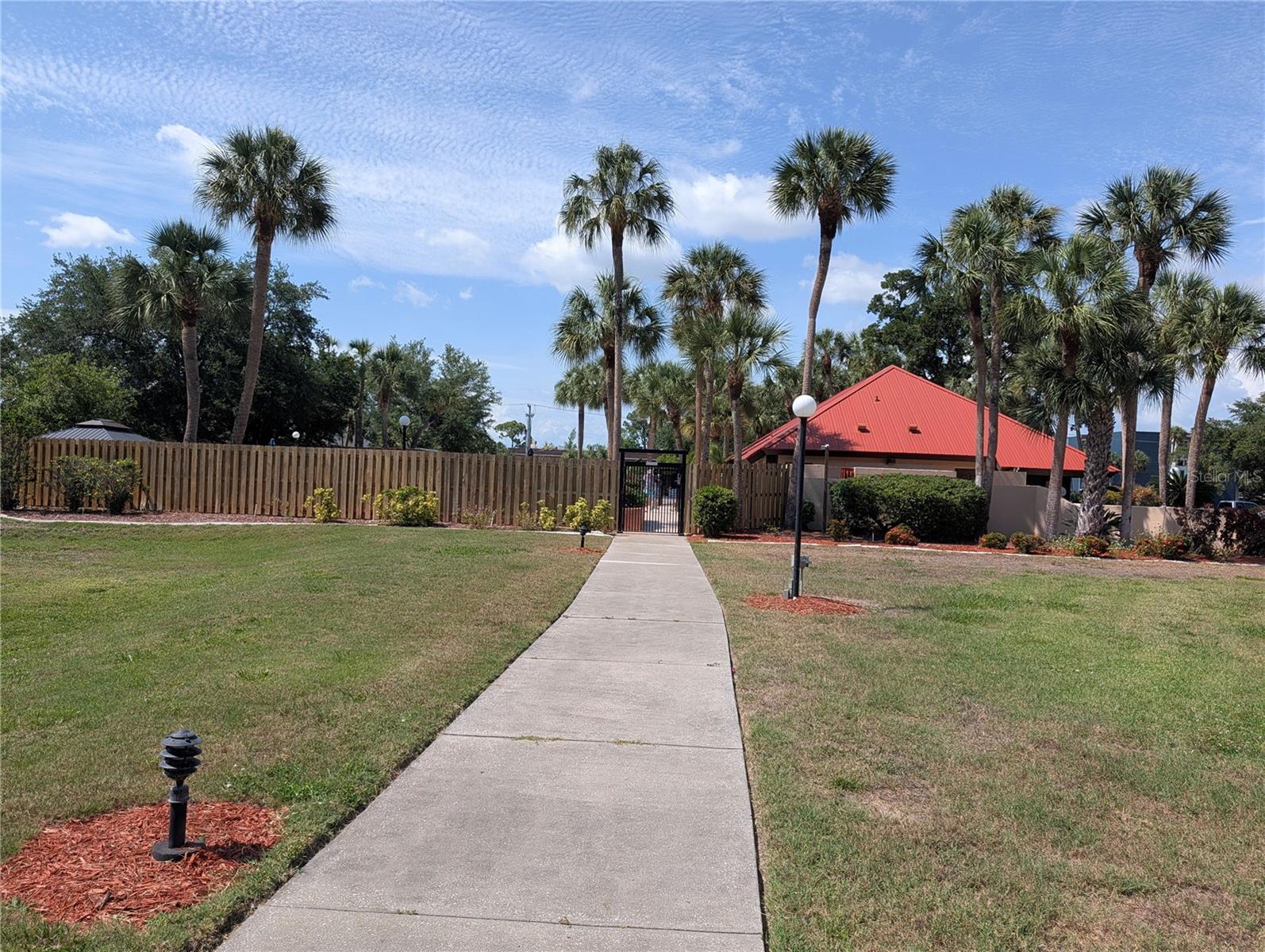 PROMENADES WEST - Residential