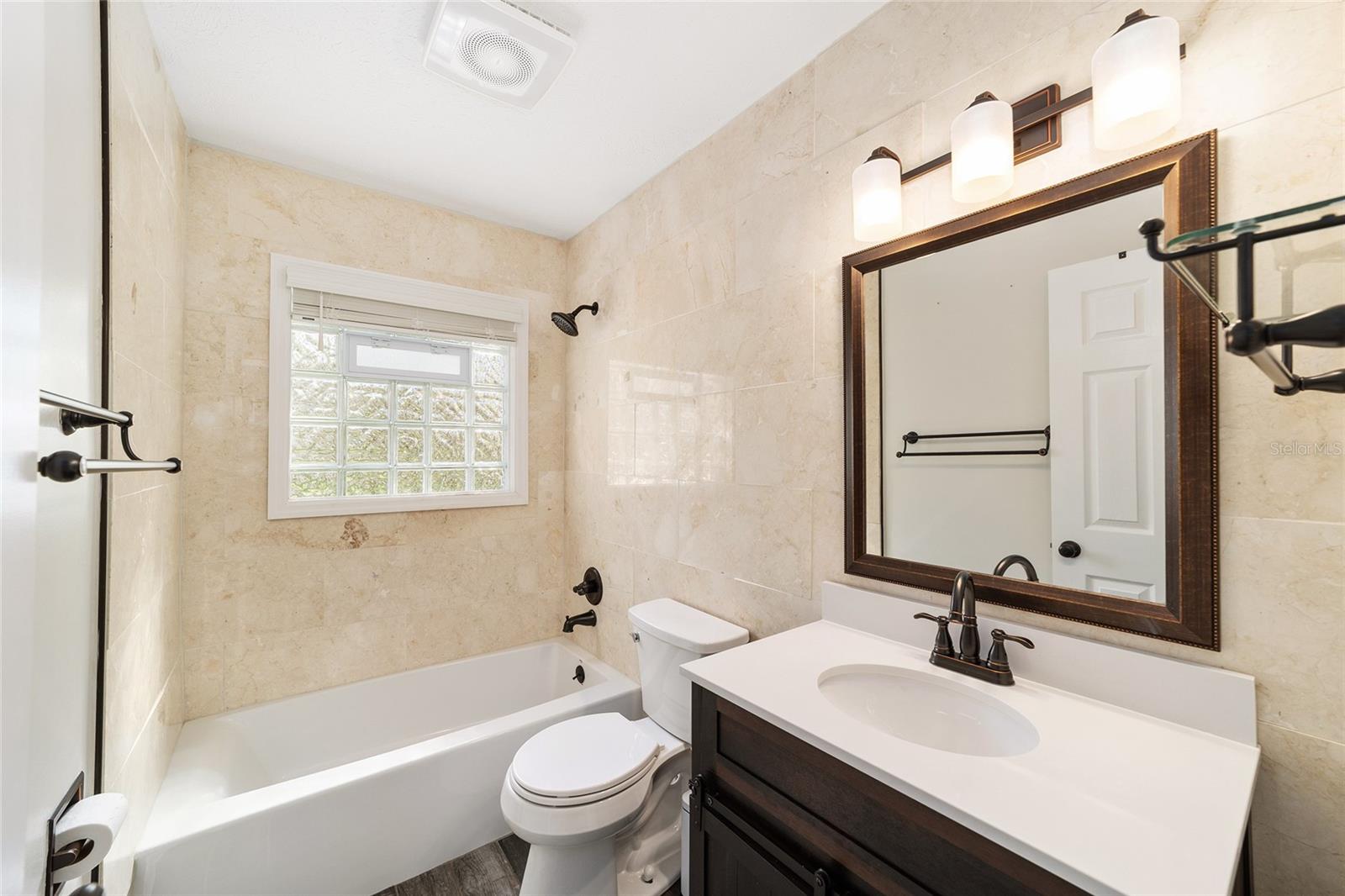 ROLLING HILLS UN 05 - Residential