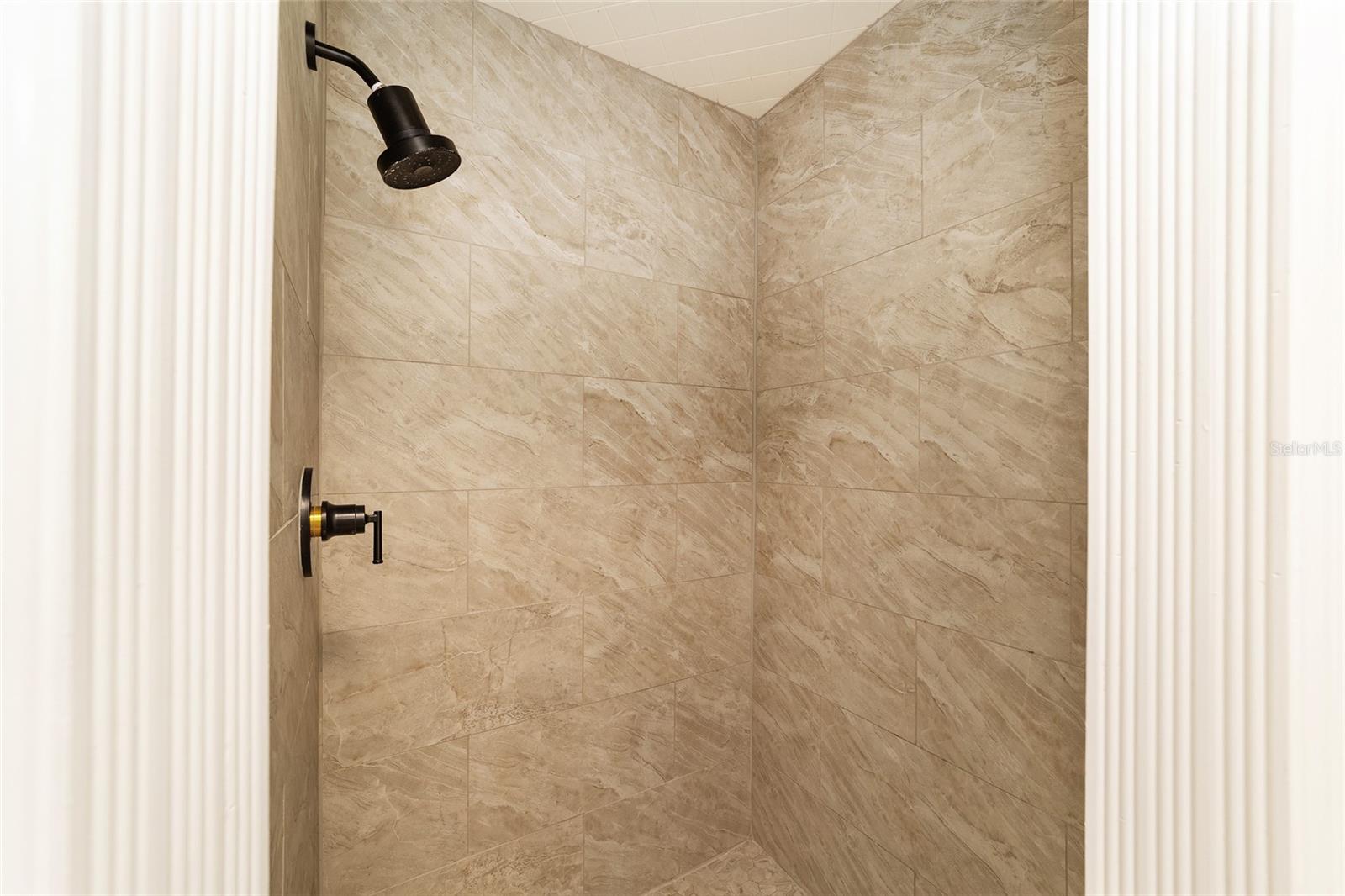 ROLLING HILLS UN 05 - Residential