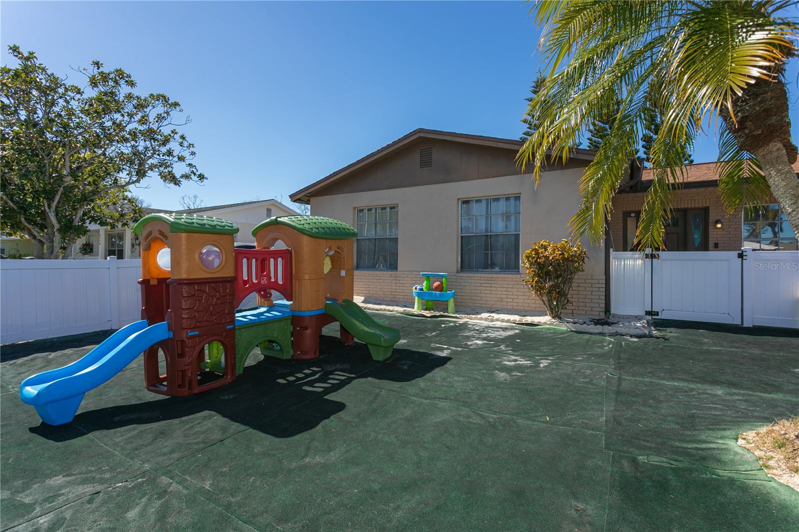 SANDPOINTE 1ST ADD - Residential