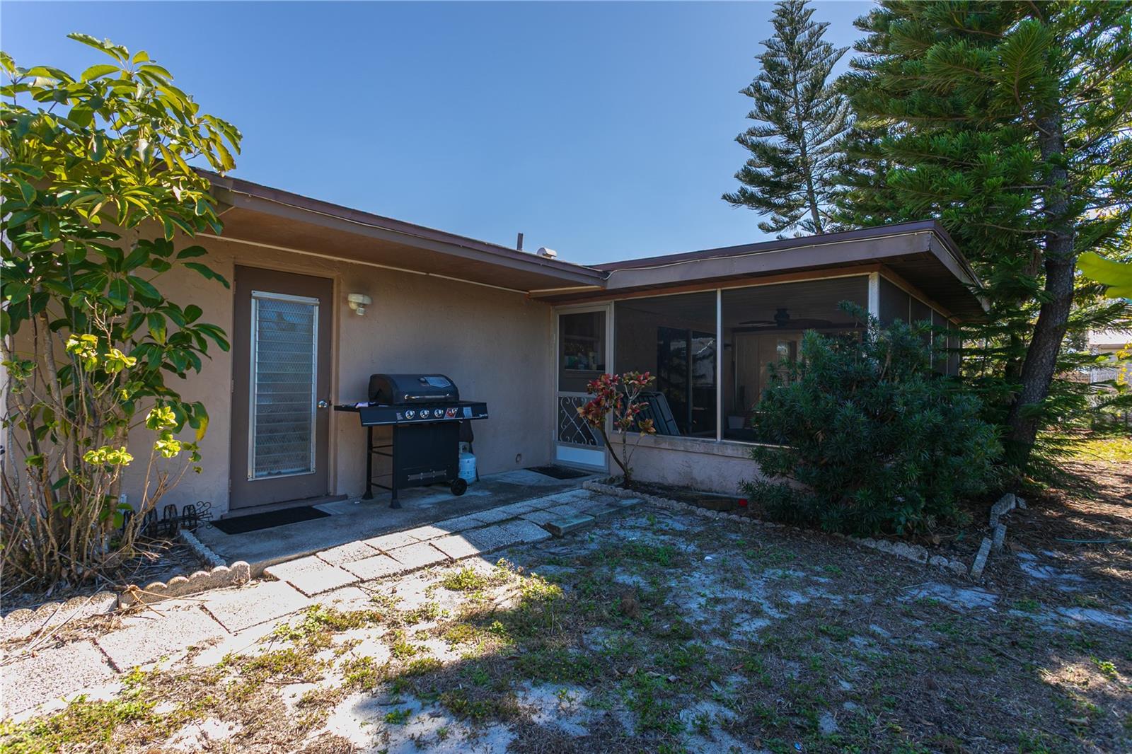 SANDPOINTE 1ST ADD - Residential