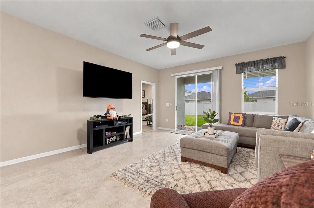 4885 FOXGLOVE CIRCLE