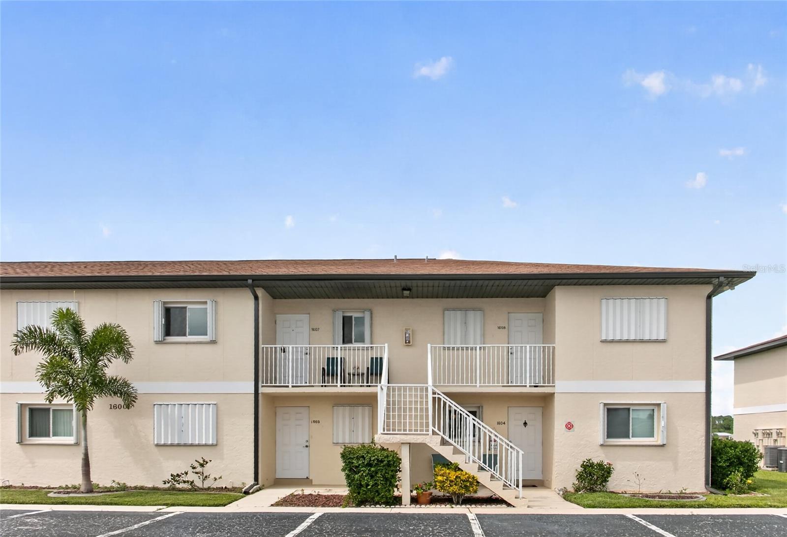 25275 RAMPART BOULEVARD 1607