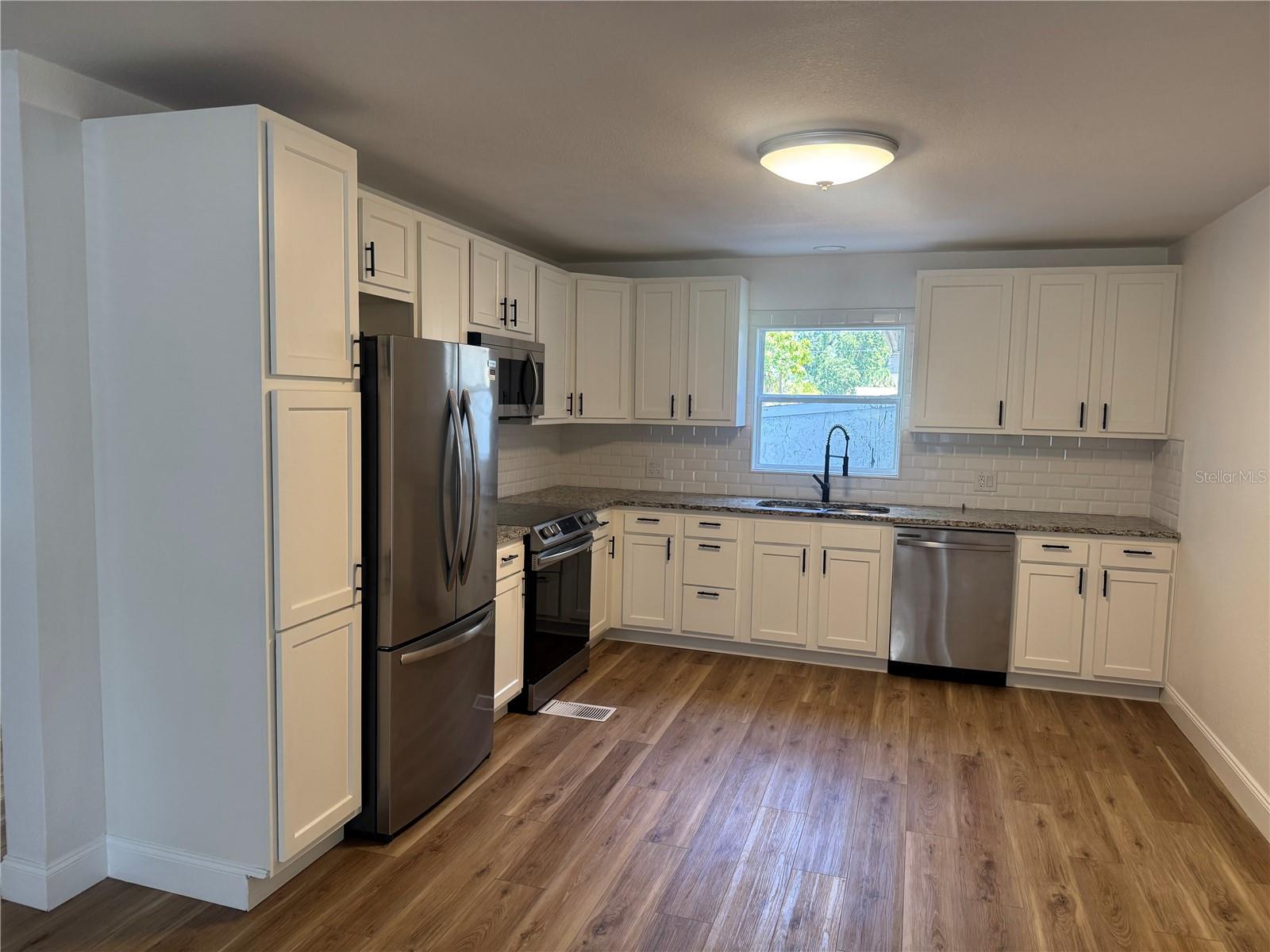 VALENCIA TERRACE REV - Residential Lease