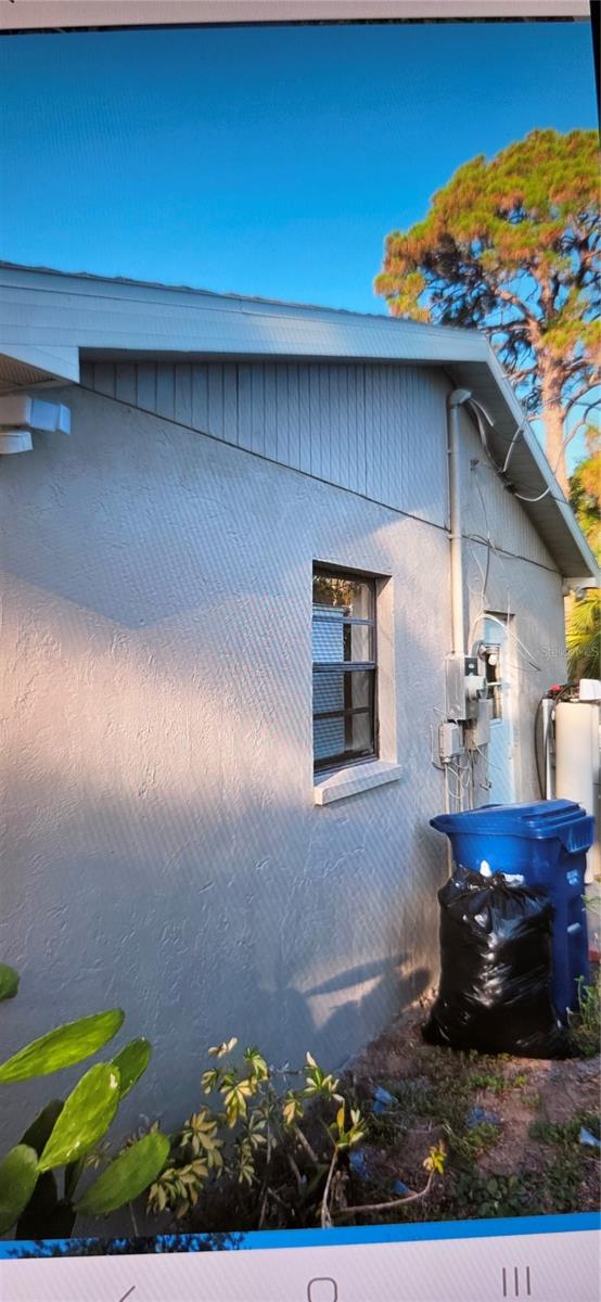 SOUTH VENICE - Residential