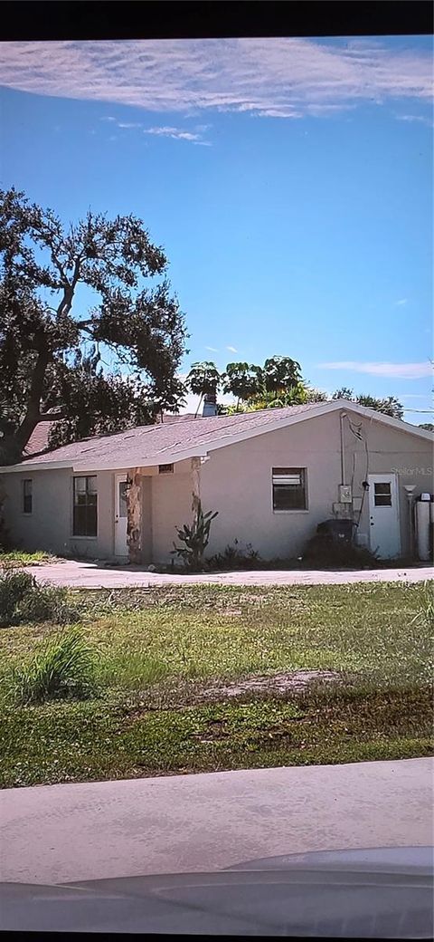 5208 FLORIDA ROAD VENICE FL 34293