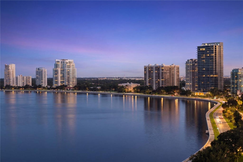 Photo of 2413 Bayshore Boulevard #1605, Tampa, FL 33629 (MLS # TB8544003)