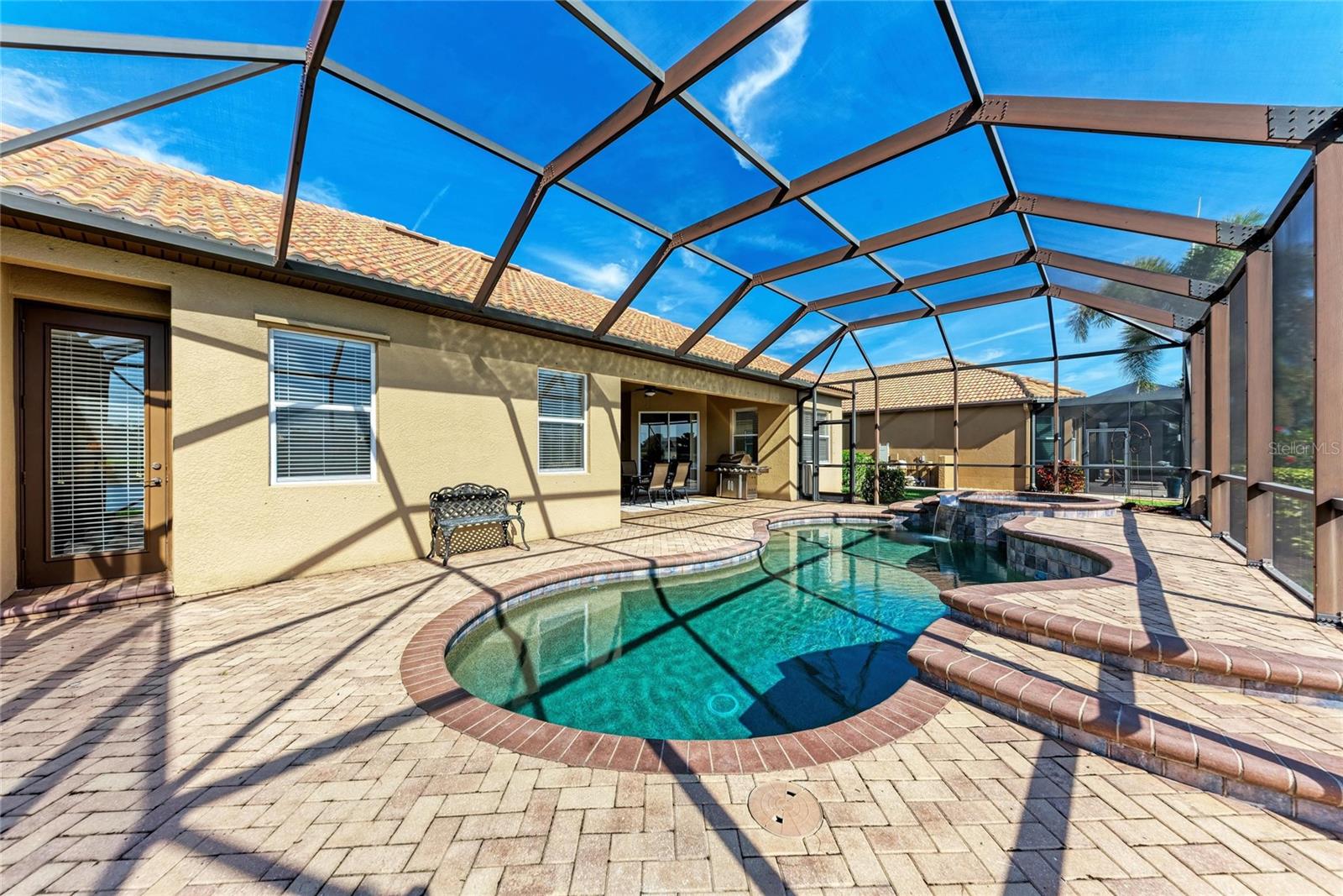 RIVER STRAND - Residential