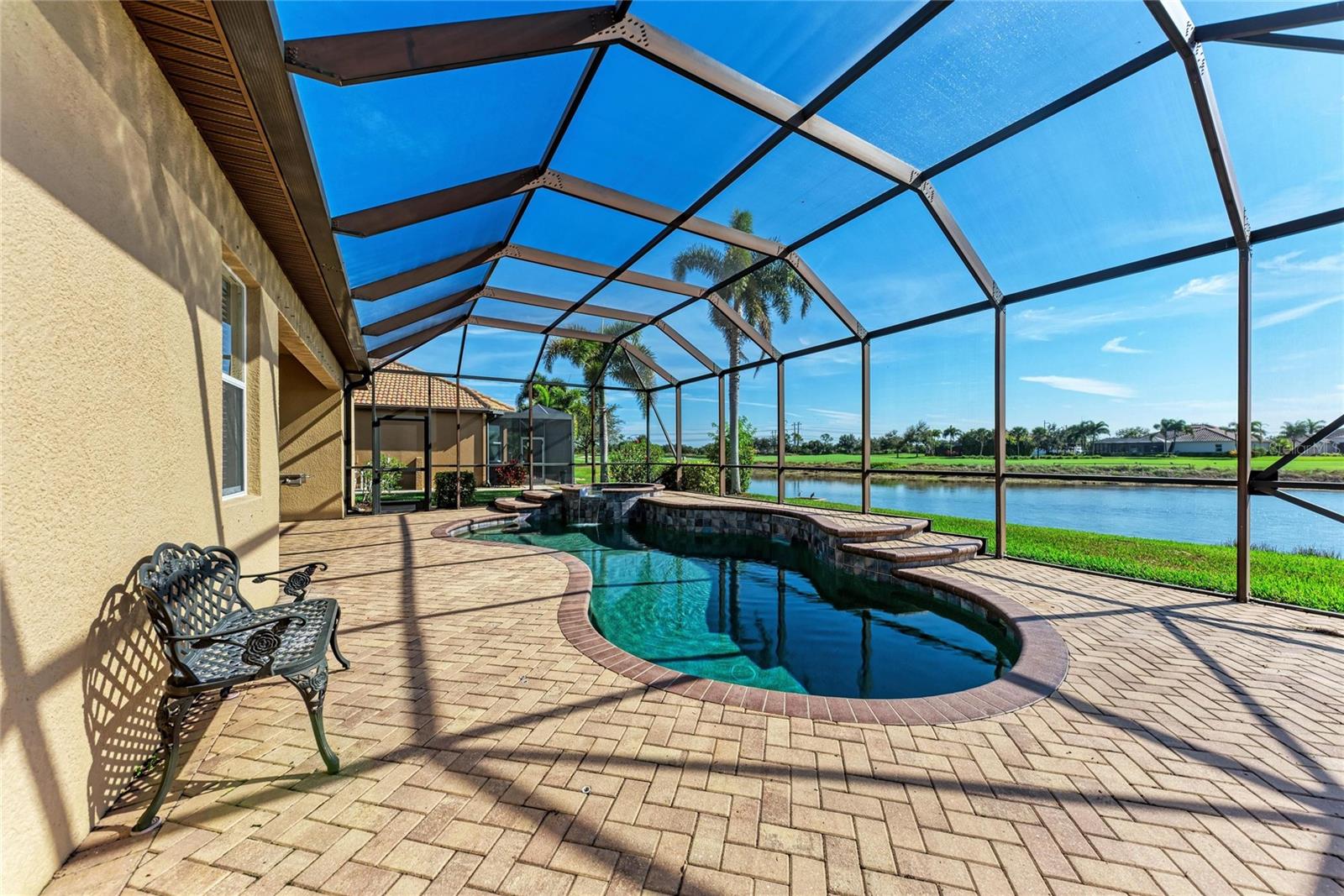 RIVER STRAND - Residential