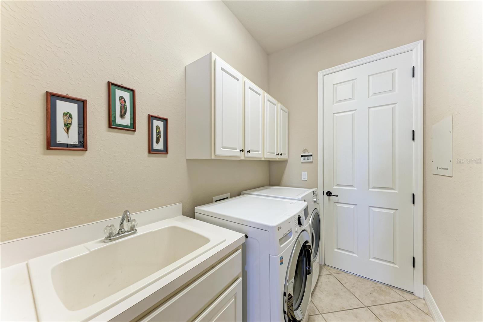 RIVER STRAND - Residential