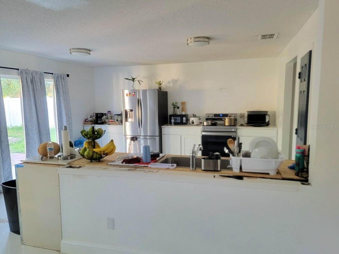 1416 AGUACATE COURT