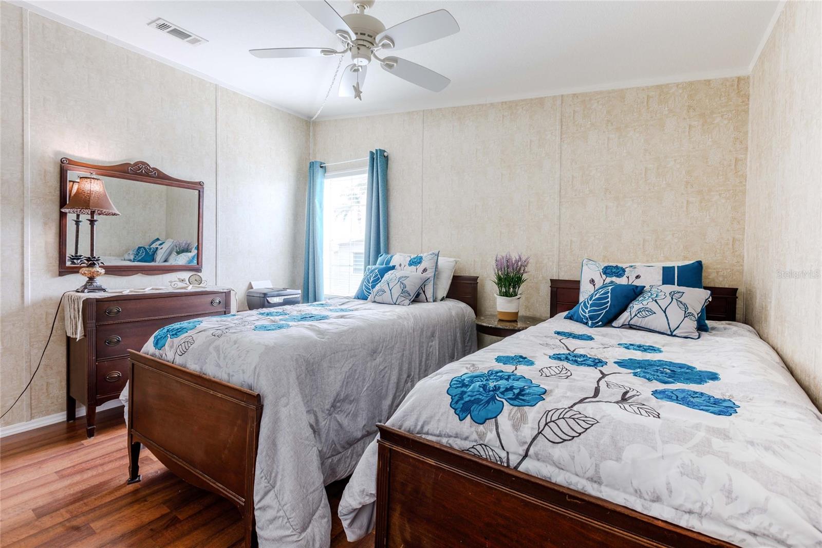 MAPLE LEAF ESTATES - Residential