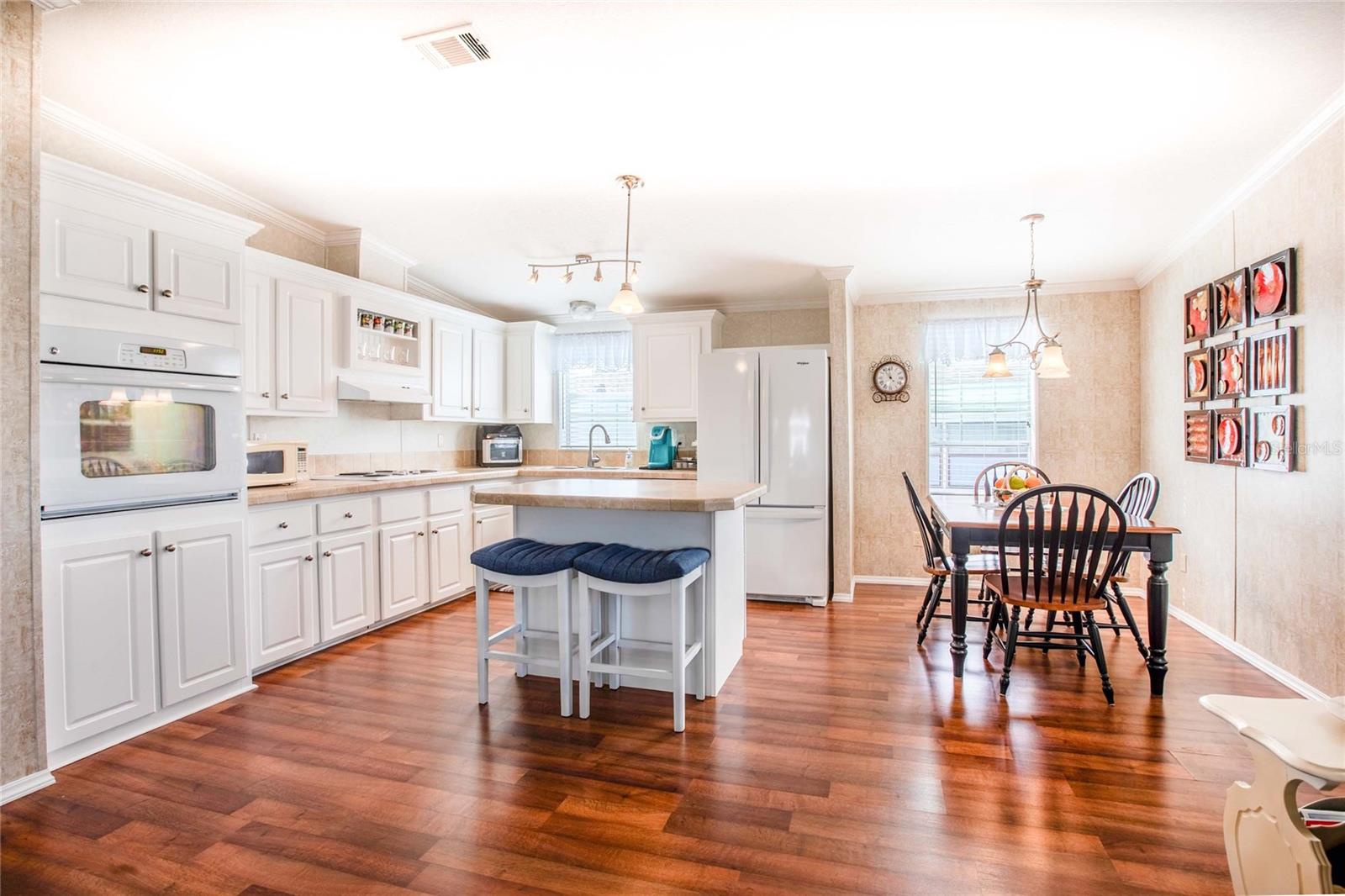 MAPLE LEAF ESTATES - Residential