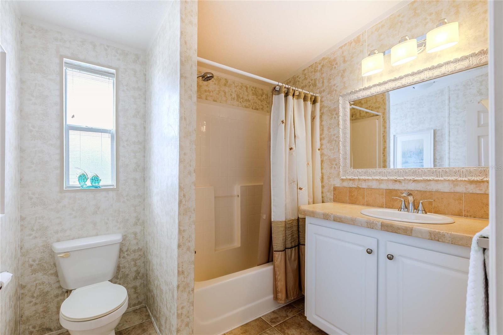 MAPLE LEAF ESTATES - Residential