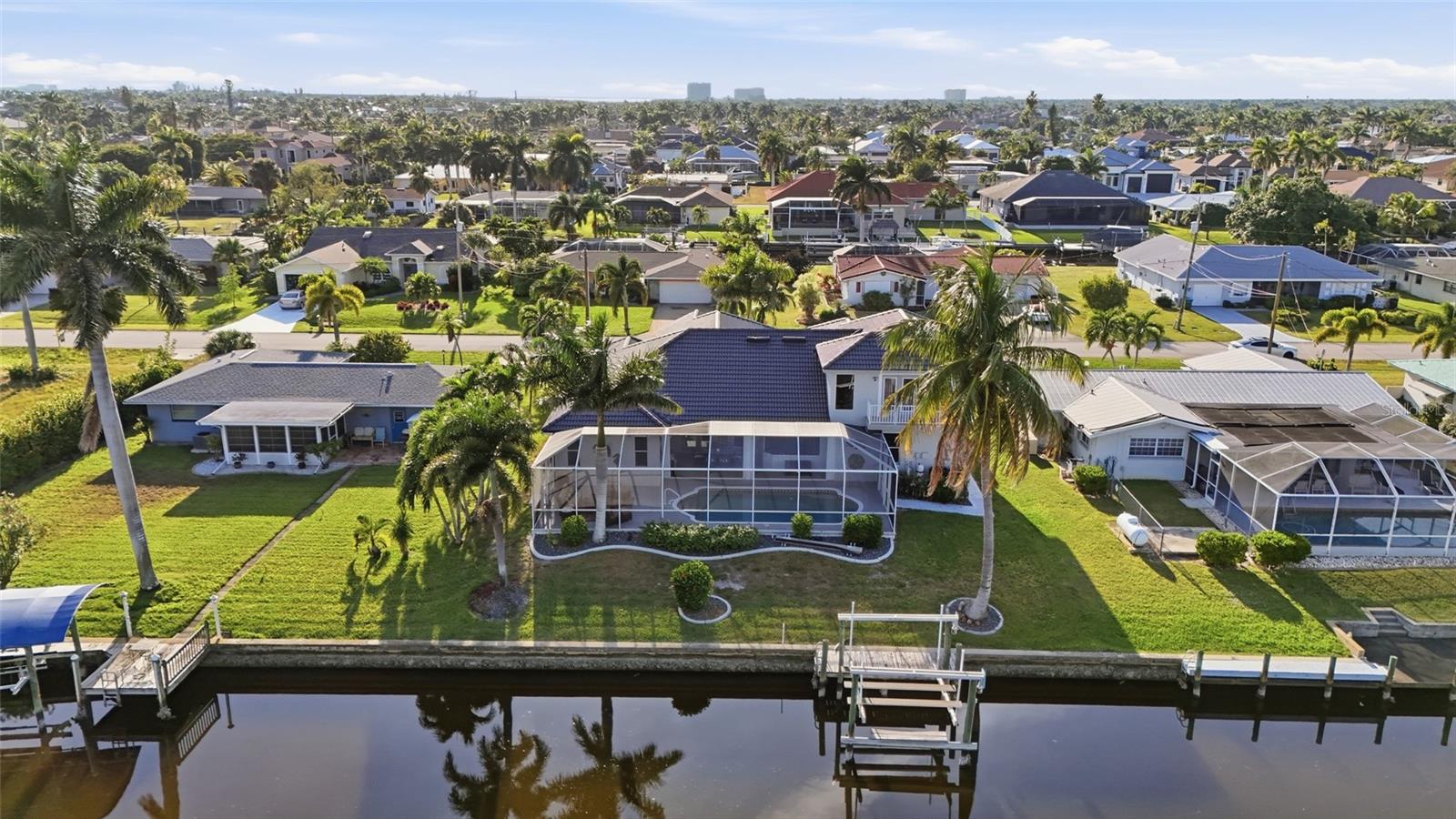 CAPE CORAL - Residential