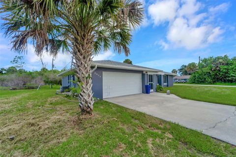 A home in PORT CHARLOTTE